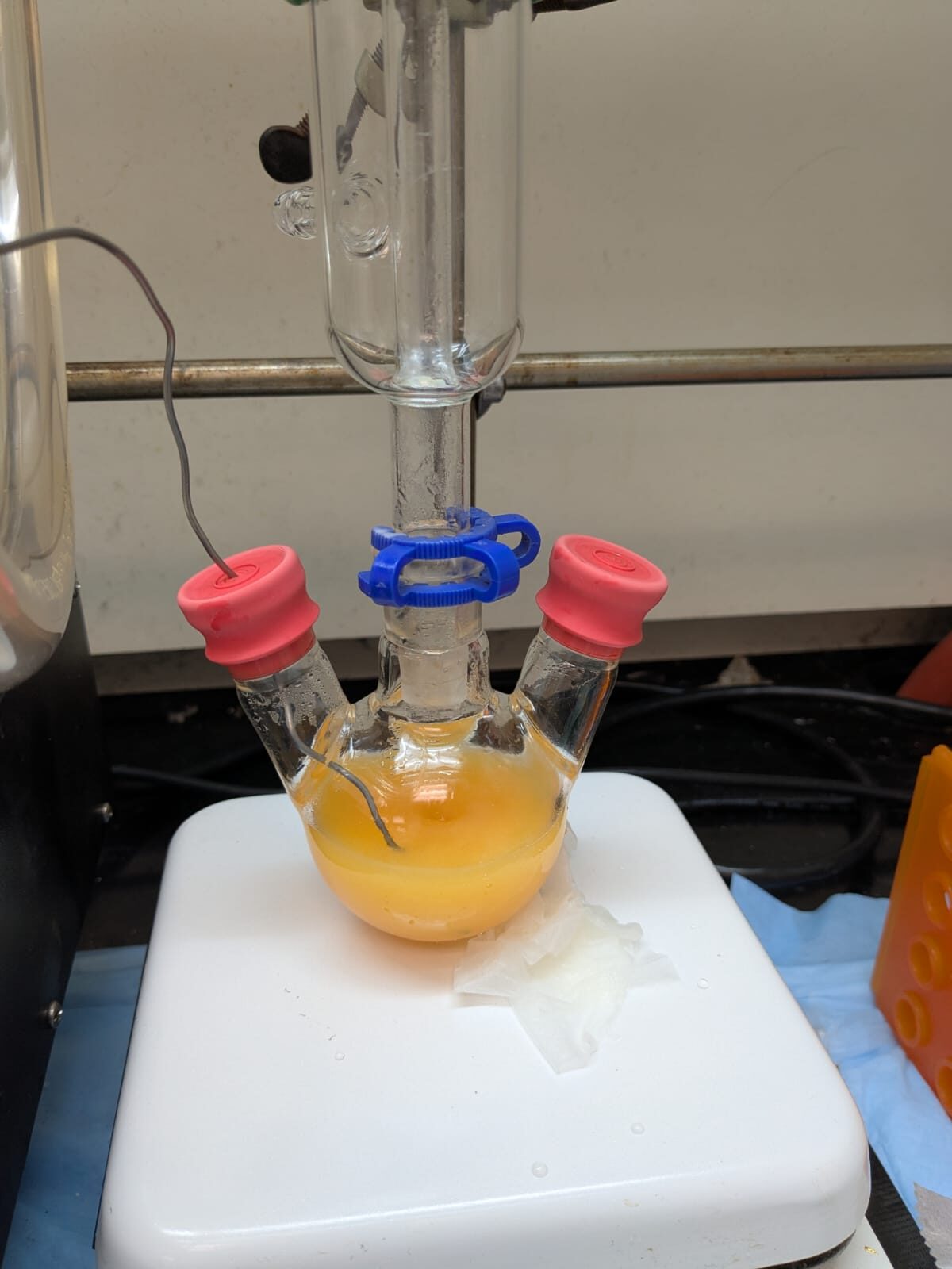 Ultra-small PbS CQDs immediately after sulfur injection.