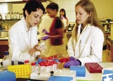 Recognized as one of the “World’s Top 100 Young Professionals” by MIT’s Technology Review, Jennifer Elisseeff (left) is principal investigator in the Biomaterials and Tissue Engineering Laboratory in Clark Hall. Anya Taboas ’04 (right) as an undergraduate was part of her multidisciplinary research team.