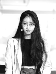 A black and white photo of Yutong Bai