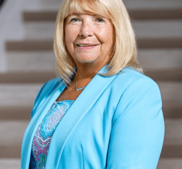 Headshot of Sharon Warner